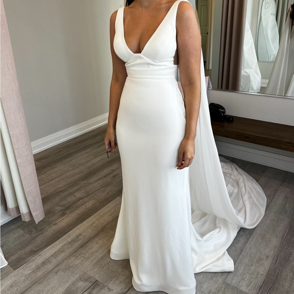 Trish Peng Wedding Dress - Picture 2 of 3